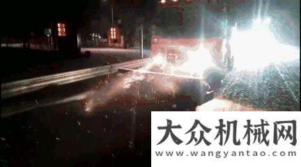 期工程項目易山重工：晝夜鏖戰(zhàn)，養(yǎng)護鐵軍護航首都公路安全暢通方圓塔