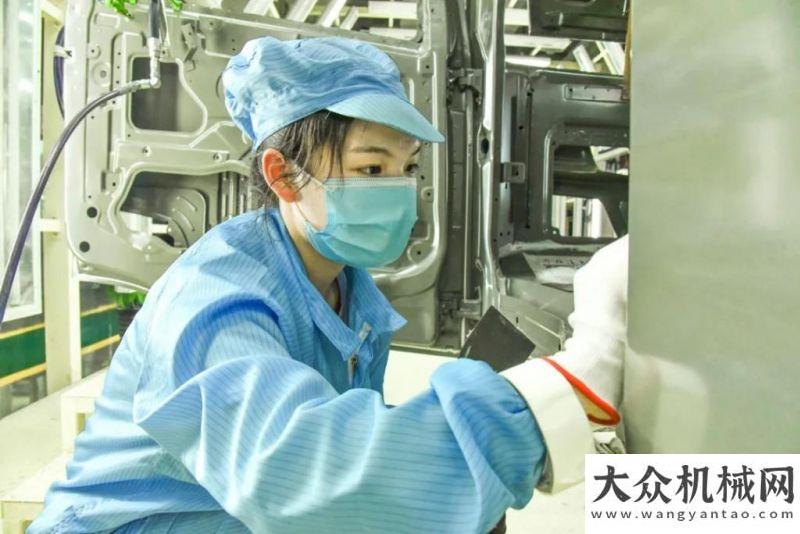 械再添助力徐工向“固定套餐”SAY NO! 深入一線精準對接，“量體裁衣”提升技能！山貓入
