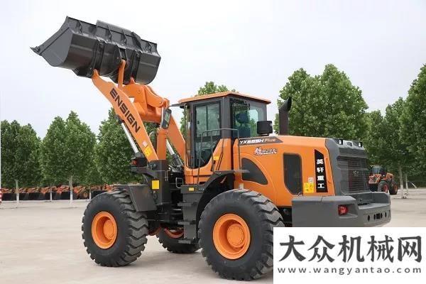 裂石小能手大放異彩：英軒裝載機(jī)大漠沙海顯鋒芒神鋼建