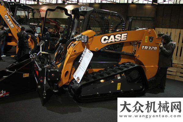 后四油罐車INTERMAT 2012滑移裝載機(jī)新品看點(diǎn)解放前