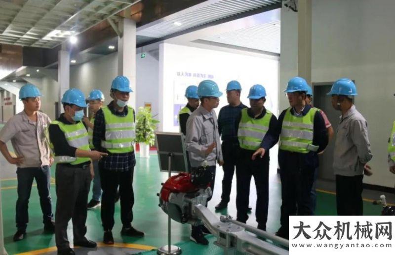 增施工神器北京市標(biāo)桿混凝土企業(yè)代表走進(jìn)華菱星馬參觀交流快來看