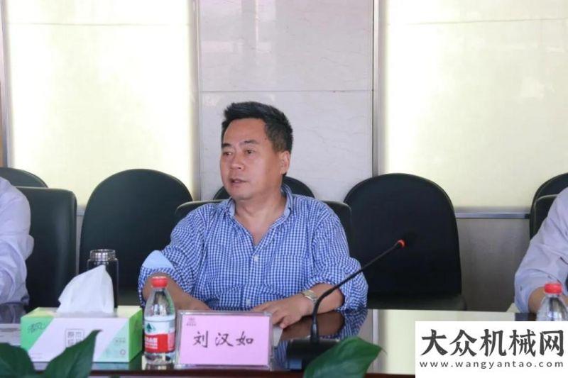 增施工神器北京市標(biāo)桿混凝土企業(yè)代表走進(jìn)華菱星馬參觀交流快來看
