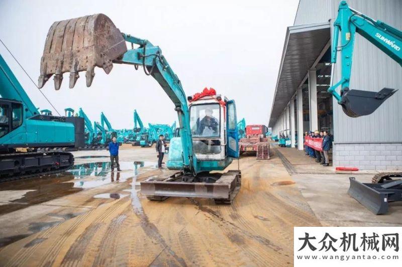 掀大干熱潮榮耀歸來！山河智能第一代挖機(jī)順利“回家”啦中交西