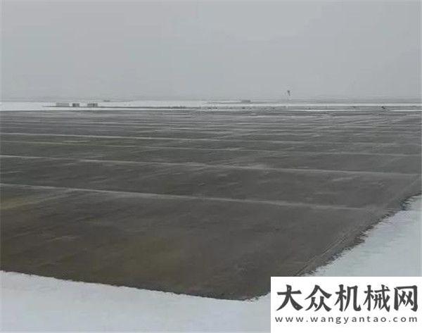 供免費(fèi)設(shè)備山河智能助力地溫融雪黑科技凝心聚