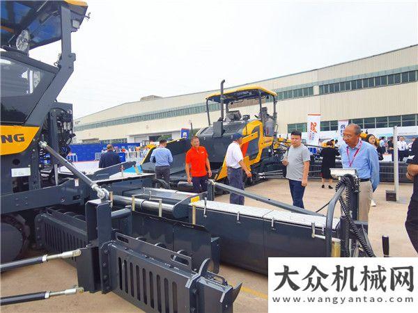 統(tǒng)火熱上線馭東風(fēng)  柳工路機向全球卓越的道路機械品牌邁進！人人創(chuàng)