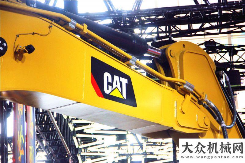 雷沃挖掘機礦山利器：卡特彼勒新一代CAT?349大型挖掘機一圖收