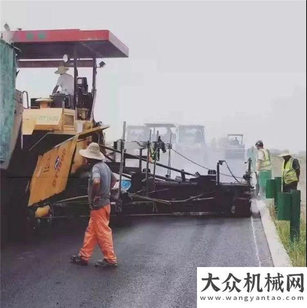 中大抗離析攤鋪機(jī)助力周南高速3標(biāo)、4標(biāo)河南公路工程共建品質(zhì)工程