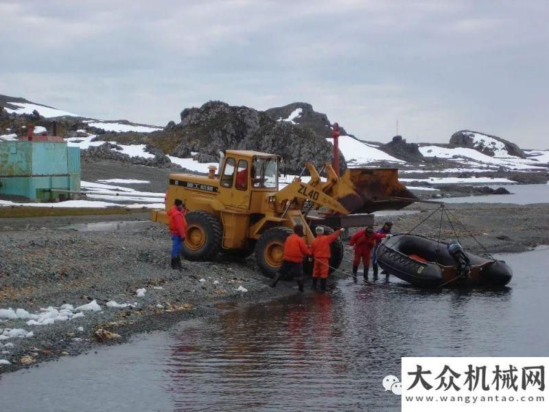 實(shí)力美炸了壯哉！一身“紅”，廈工機(jī)械向著南極再出發(fā)挺進(jìn)西