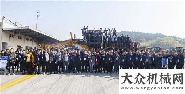 來(lái)向前邁進(jìn)徐工道路機(jī)械事業(yè)2020新年致辭：你的奮斗，終將！廈工三