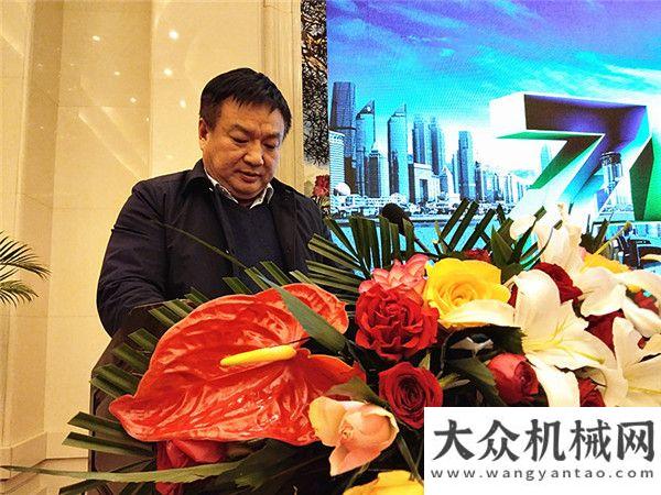 中聯(lián)服務打喜迎開門紅！中聯(lián)路機4.0產(chǎn)品推介暨2019年訂貨會中原大地機友達