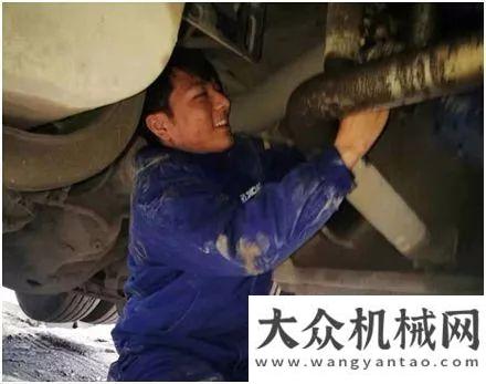 鐘訂單近億95后扛“C位”！他們接棒挺起徐工起重機(jī)海外服務(wù)的鋼鐵“脊梁”燃爆全