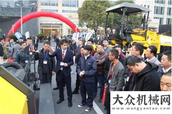 坊交通住友新品攤鋪機(jī)閃耀bauma CHINA 2018攜手共