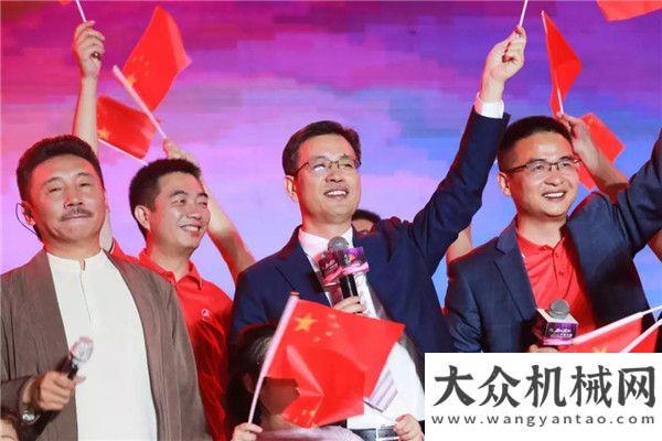 工事件砼心砼創(chuàng) 共享共贏丨2019三一重工泵送年度答謝盛典點(diǎn)亮三亞夜空年度特