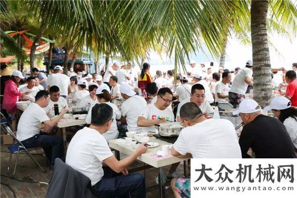 工事件砼心砼創(chuàng) 共享共贏丨2019三一重工泵送年度答謝盛典點(diǎn)亮三亞夜空年度特