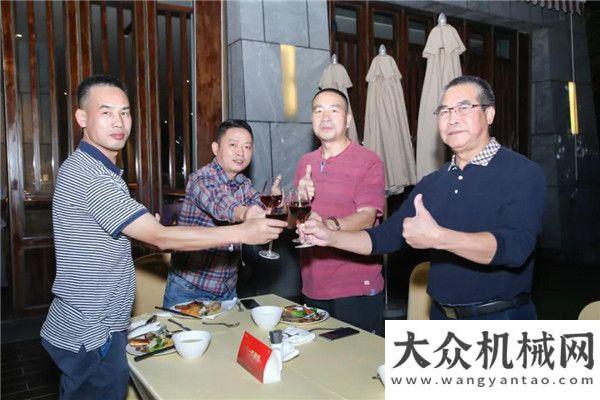 工事件砼心砼創(chuàng) 共享共贏丨2019三一重工泵送年度答謝盛典點(diǎn)亮三亞夜空年度特