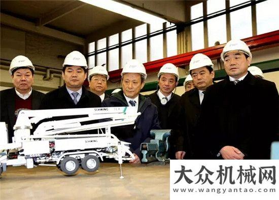 車成功下線徐州市市長和王民為65米混凝土泵車剪彩深挖協(xié)