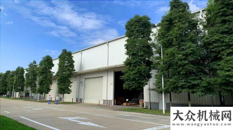 幅路面攤鋪神鋼建機致力于再生事業(yè) 為環(huán)保型社會添磚加瓦中大機