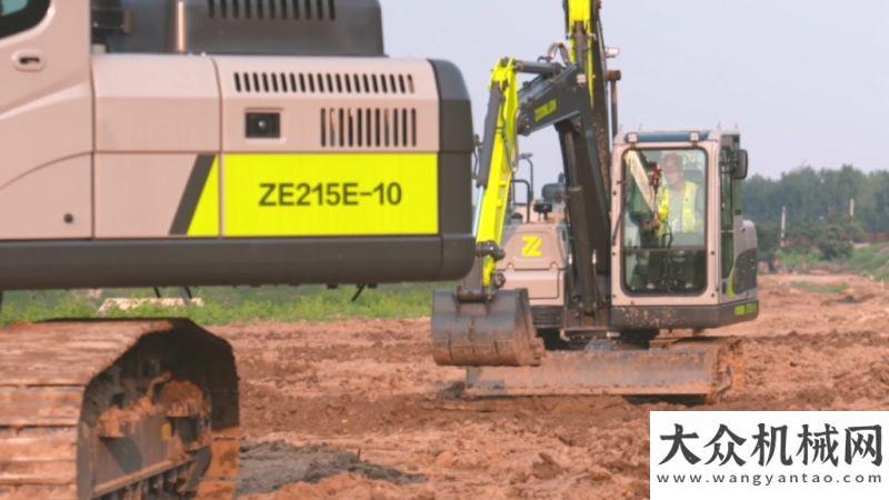 速瀝青攤鋪工程零距離丨中聯(lián)土方E-10系列挖掘機(jī)助力大美雄安新區(qū)！中大機(jī)