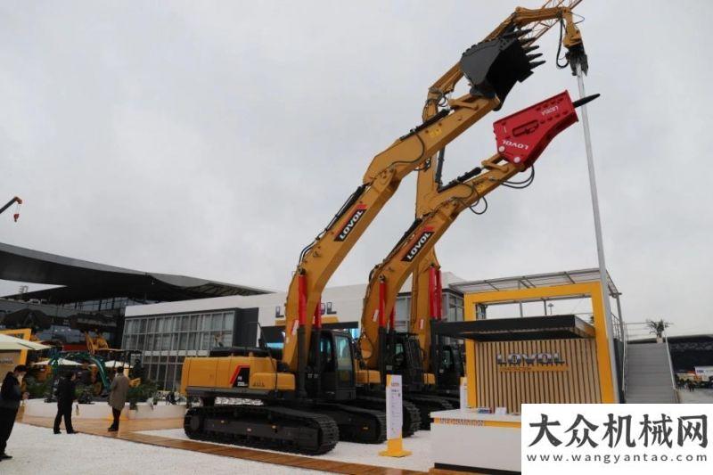 級工程bauma CHINA 2020丨雷沃工程機械舉行FR600E2-PD打樁機新品交付儀式鐵建重