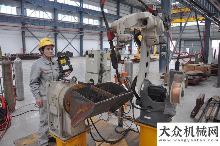 片成色十足鐵拓機(jī)械入選“2019年度泉州市瞪羚企業(yè)培育庫入庫企業(yè)”超級(jí)工