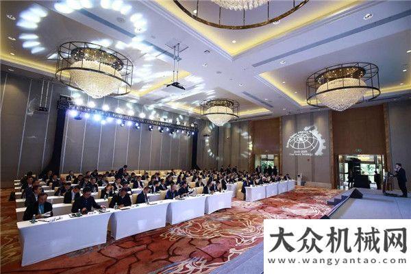 工與您同在堅(jiān)定敢為，攜手智贏(yíng) | 2020年柳工挖掘機(jī)營(yíng)銷(xiāo)商務(wù)年會(huì)成功舉辦致敬最