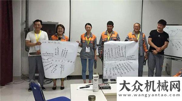 式成功舉辦2019年英軒重工經(jīng)銷商服務(wù)培訓(xùn)交流圓滿舉行同心協(xié)