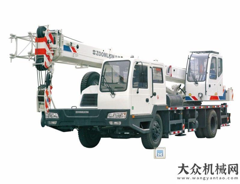 中聯(lián)重科威風系列汽車起重機QY12DF閃亮登場