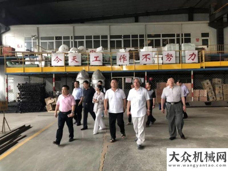 工給出答案河北原長鄧澤洪，機(jī)器人董事長孫建平，知名企業(yè)家許長明，軍事院校劉振起將軍等一行共臨百濾得公司參觀洽談！央廣專