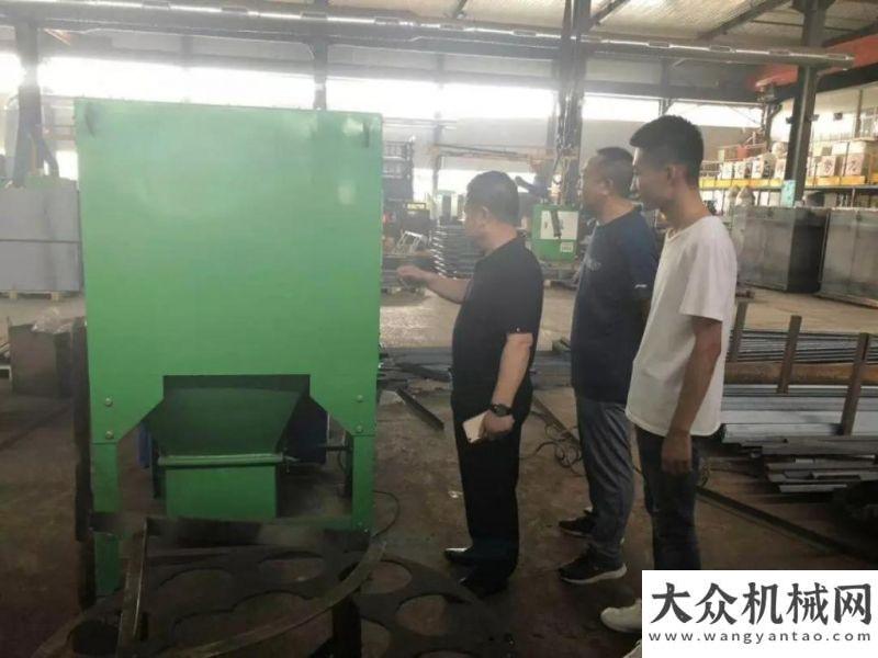 岛搞事情了河北东风世景模板有限公司杨总到百滤得参观环境烟尘治理系统酷爽夏