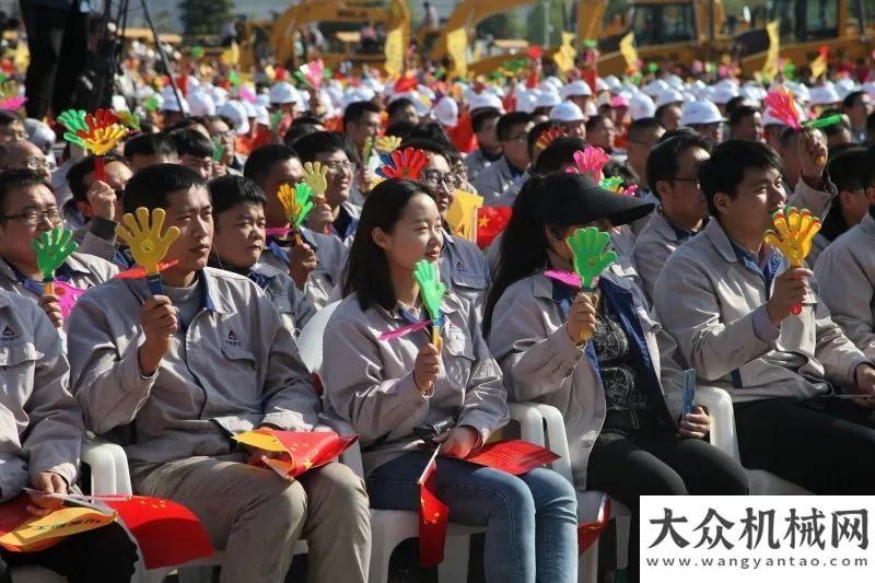 匠人孫海潮臨沂市慶五一“勞動者之歌”文藝演出在山東臨工隆重舉行雷薩匠