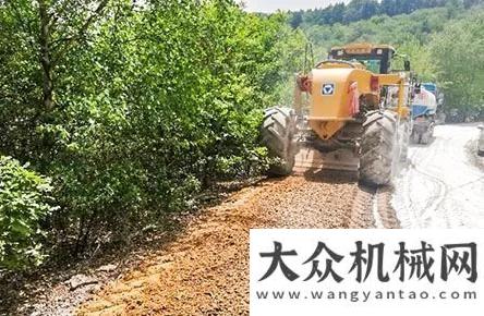 進(jìn)馬來徐工新型XLZ2103S路面冷再生機(jī)--鄉(xiāng)村道路的改造利器十載春