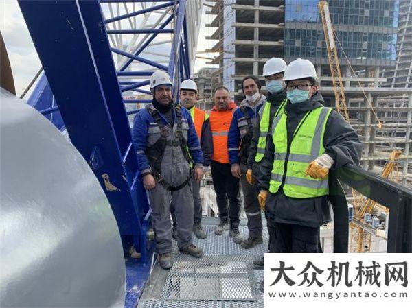 式圓滿成功“雙子”動臂塔助力世界地標性建筑 中聯(lián)重科海外市場發(fā)展強勁邁向大