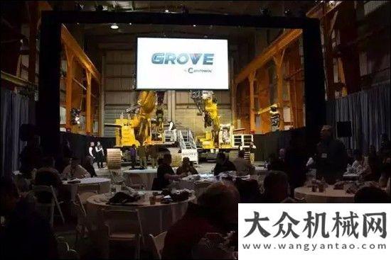 機(jī)成功啟用馬尼托瓦克Grove GHC電控履帶起重機(jī)亮相徐工伸