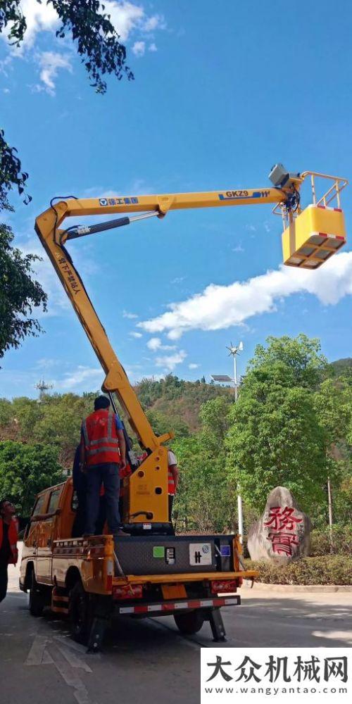 重卡快樂多徐工成套化高空作業(yè)車產(chǎn)品批量交付云南用戶重慶花