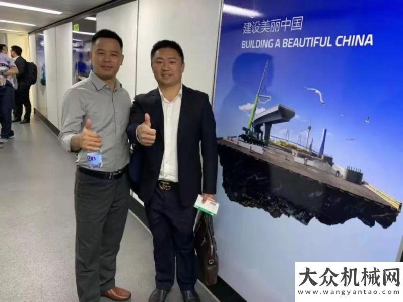 雷沃工程機械集團湖南大客戶交機儀式現(xiàn)場圖集