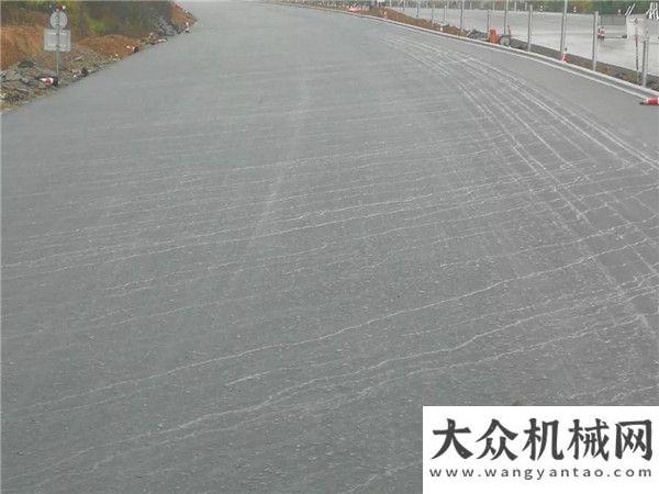 中大機械：沿海高速三門灣大橋連接線工程雨后效果