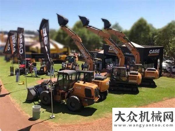 機(jī)榮耀下線凱斯：開(kāi)挖機(jī)，從來(lái)不是簡(jiǎn)單的技術(shù)活兒交通強(qiáng)