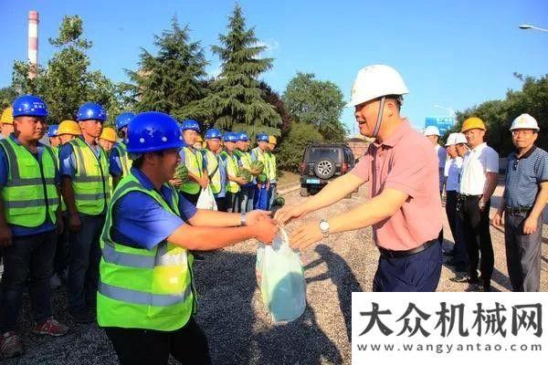 相遇在這里陜建機(jī)：機(jī)械化工程公司柳新路大修工程文明施工重環(huán)保約翰迪