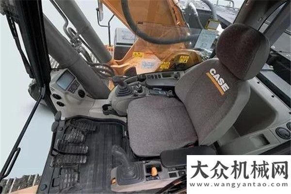 機(jī)榮耀下線凱斯：開(kāi)挖機(jī)，從來(lái)不是簡(jiǎn)單的技術(shù)活兒交通強(qiáng)