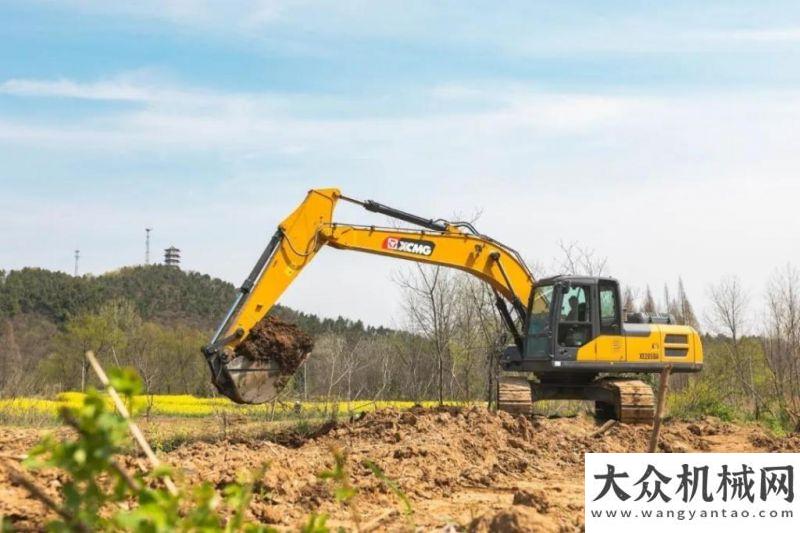 中面層攤鋪徐工挖機：按下創(chuàng)新驅(qū)動“快進鍵” ，激活高質(zhì)量發(fā)展“新動能”中大機