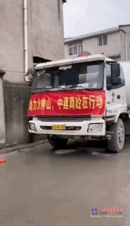 單陸續(xù)發(fā)車奮勇逆行，決戰(zhàn)武漢“小湯山”！ 雷薩重機(jī)為火神山醫(yī)院“加速”抗疫情