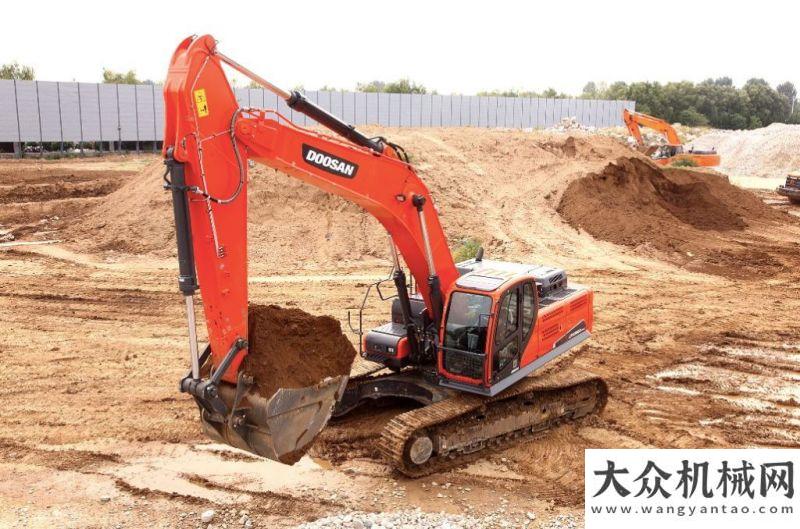 國(guó)DX360LC-9C：聚光燈準(zhǔn)備，英雄即將登場(chǎng)加油我