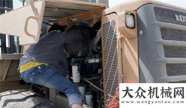 理由不選擇雷沃工程機(jī)械“清涼之夏”大型客戶走訪活動持續(xù)進(jìn)行，客戶好評不斷約翰迪