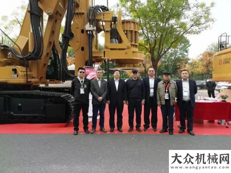 導(dǎo)蒞臨參觀實力硬核 樁工利器——北京中車重工參展2021深交會美通筑