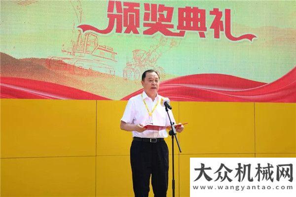 愛的主旋律【BICES 2019】共享關(guān)懷 智啟未來：山東臨工精裝亮相北京展，紅愛心在線行動正式啟動贊華菱