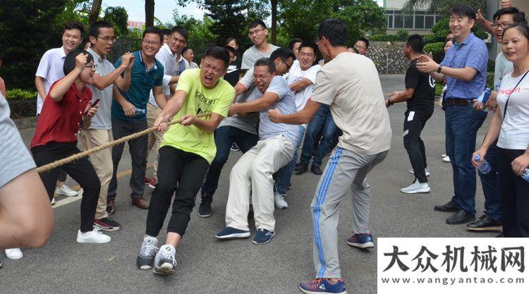 了合力工匠鐵拓機(jī)械十五慶典系列報(bào)道——鐵拓機(jī)械團(tuán)隊(duì)聚合的力量厲害了