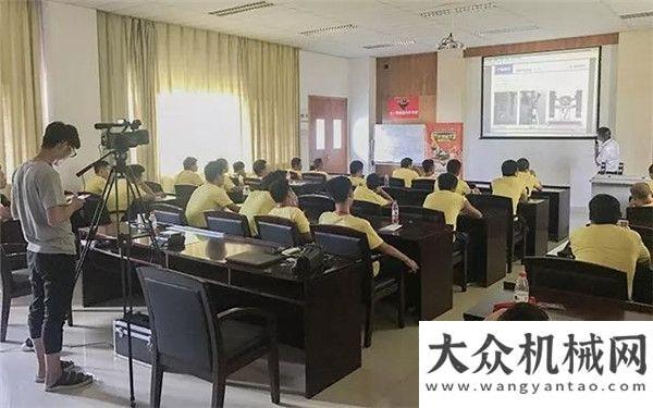 沃參觀交流三一微挖操作手培訓(xùn)盛大開班 社群電商“落地生根”！砂