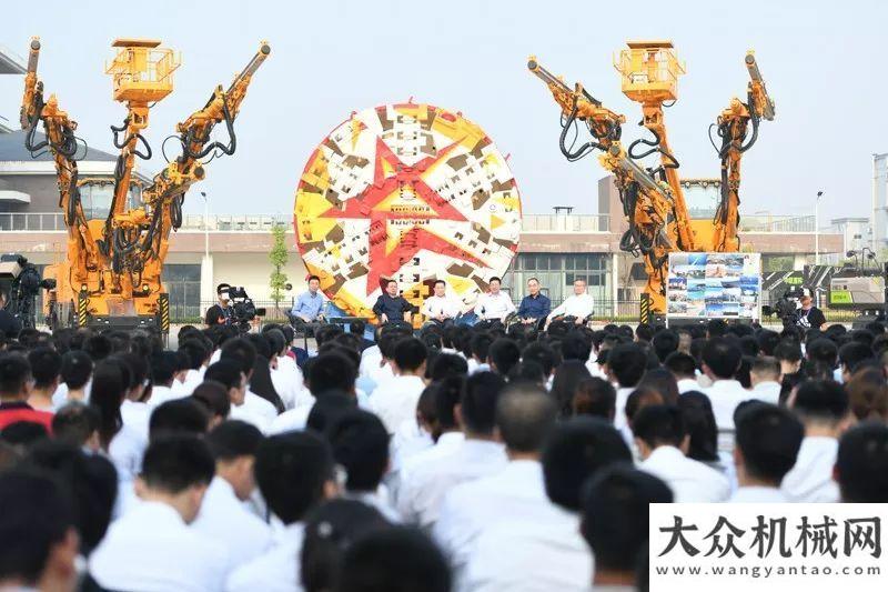 春的追夢者星邦重工董事長技術(shù)帶頭人劉國良走進(jìn)央視《對話》欄目徐工消