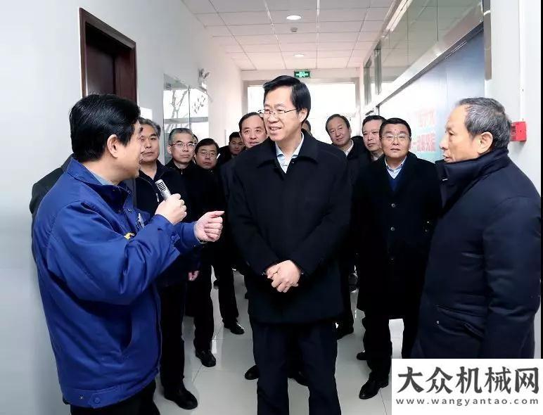 口斯里蘭卡莊兆林市長(zhǎng)調(diào)研徐工：支持徐工做大做強(qiáng)！加快世界級(jí)工程機(jī)械研發(fā)制造基地國(guó)產(chǎn)盾