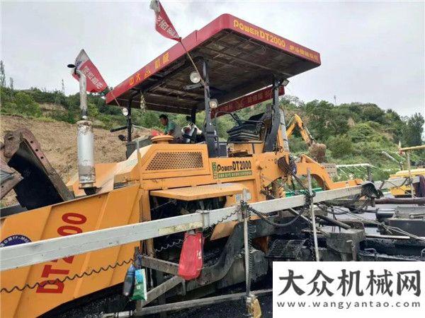 抗戰(zhàn)老中大機(jī)械：抗離析攤鋪機(jī)在陜西太鳳高速、寶坪高速施工展示河北宣